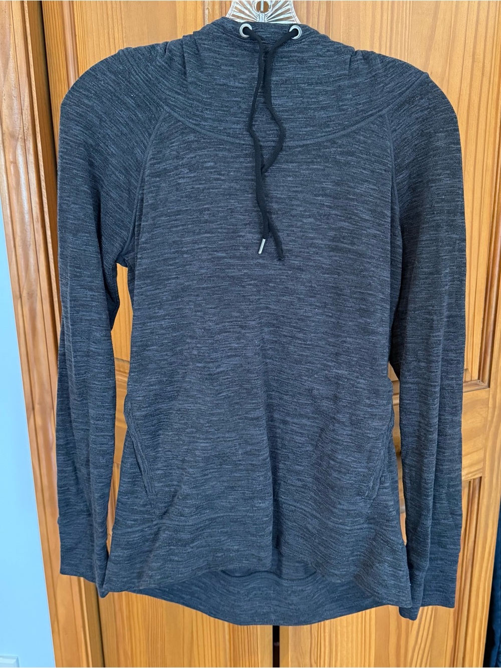 Athleta Cowl Neck Heathered Blue Gray Sweatshirt Women’s Size Small Long Sleeve